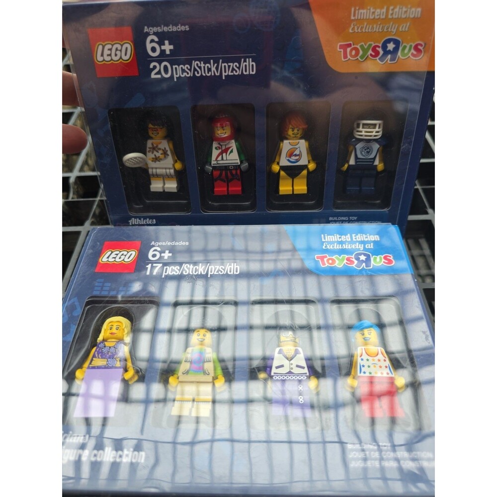 LEGO TOYSRUS Bricktober 2016 Limited Edition Year Retired: 2016 - Picture 3 of 11